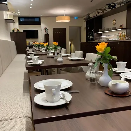 Huebler Hotell 3*